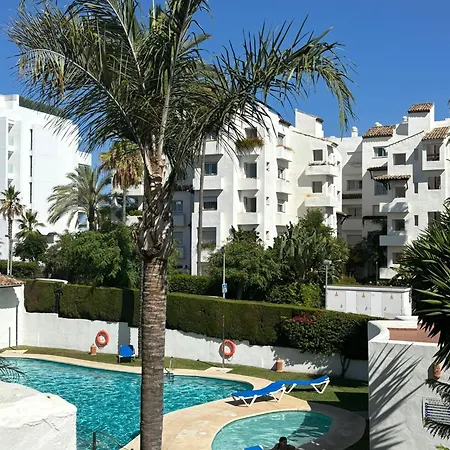 Marbella Costalita * Εστεπόνα